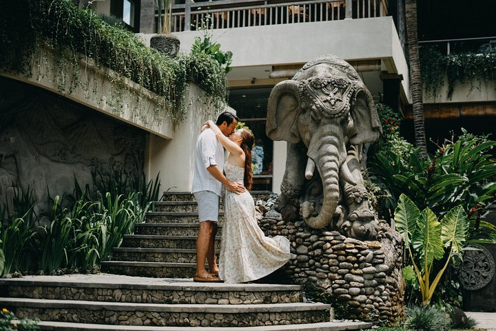 Do Photo Shoot at Your Hotel & Resort in UBUD - Photo 1 of 10