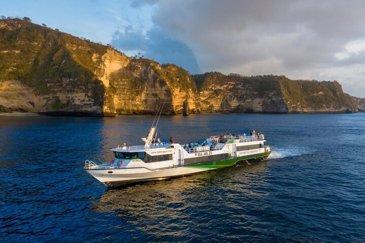 Eka Jaya Boat Transfer from Lombok to Padang Bai - Photo 1 of 7