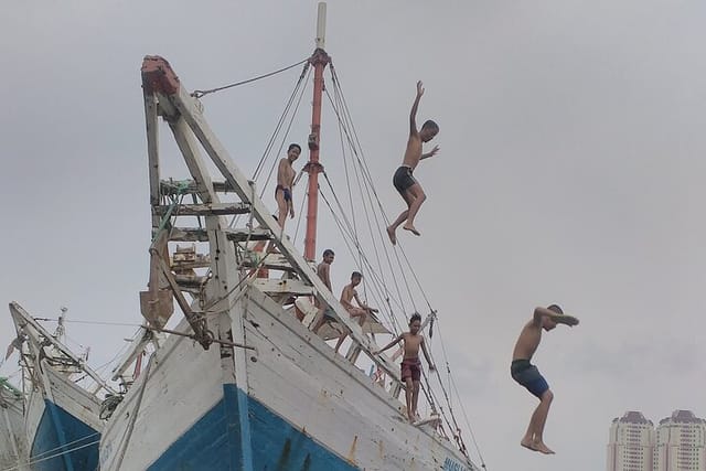 Phinisi boat at Sunda Kalapa harbor