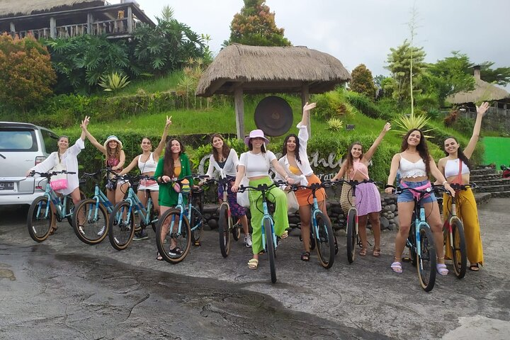 Jatiluwih E-bikes Tour Cycling Group - Photo 1 of 19