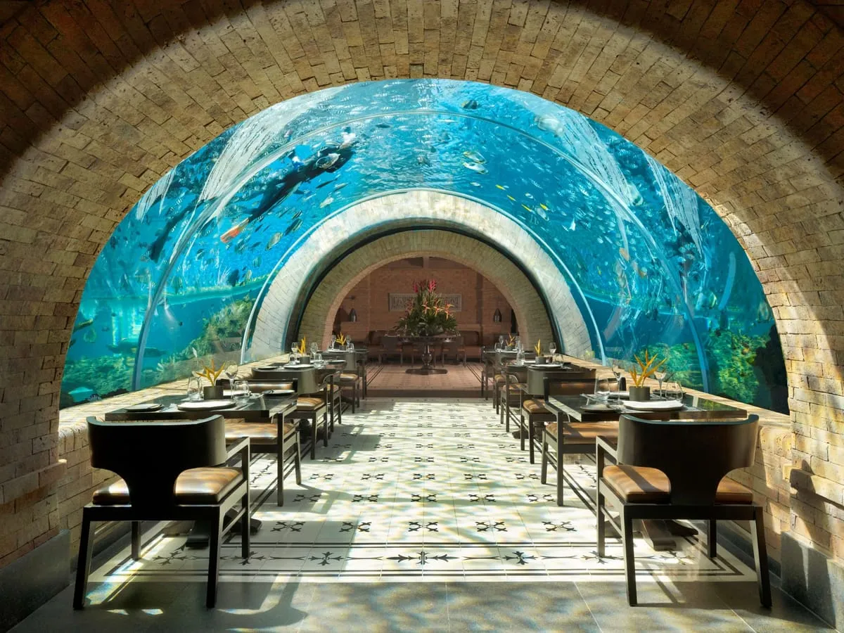 Restoran Akuarium Koral di Apurva Kempinski Bali