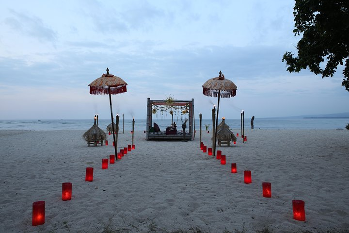 Love and Legends: The Ultimate Romantic Dinner on the beach  - Photo 1 of 11