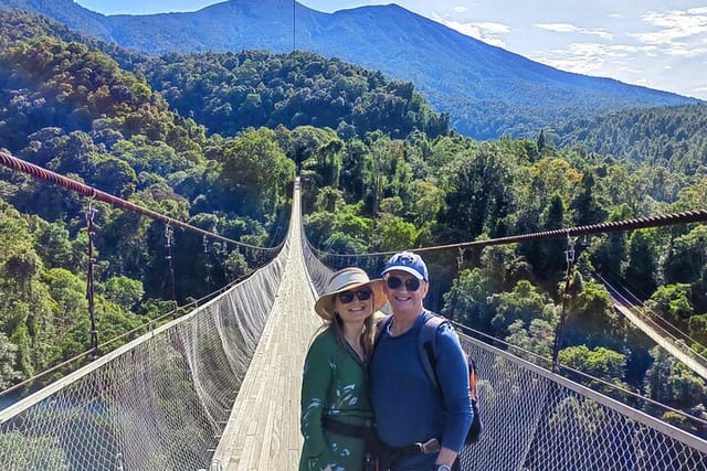 situ-gunung-waterfall-suspension-bridge-sukabumi-start-jakarta_1