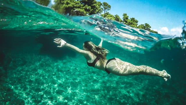 snorkelling-tour-lagoi-bay-beach-indonesia-pelago0.jpg