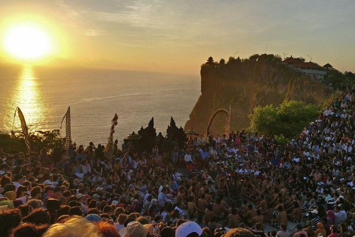 Sunset,Uluwatu Temple & kecak dance