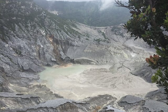 Tangkupan Parahu