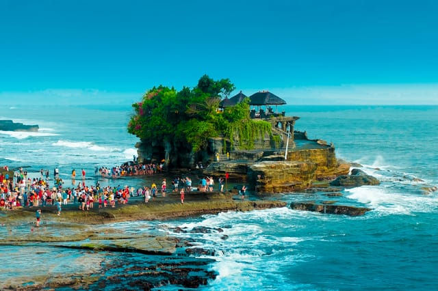 Ulun Danu Beratan, Jatiluwih Rice Terraces, Tanah Lot Tour - Photo 1 of 7