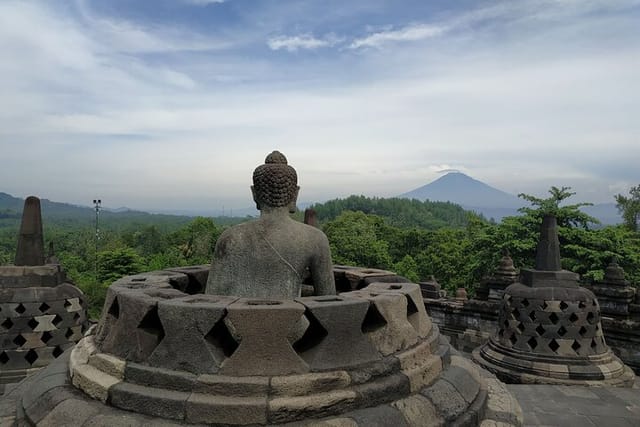 Yogyakarta: Borobudur Temple and Prambanan Temple Day Tour  - Photo 1 of 16