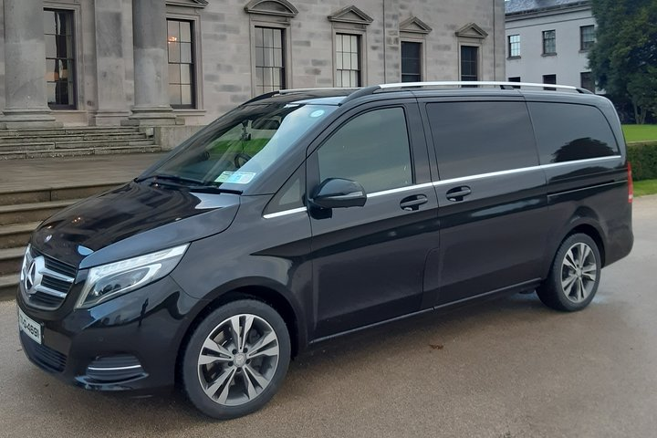 Mercedes Benz V-Class - Business Van

Finished in Obsidian Black, with luxury interiors, the client benefits from both comfort and space. The V-Class can transport up to 7passengers.