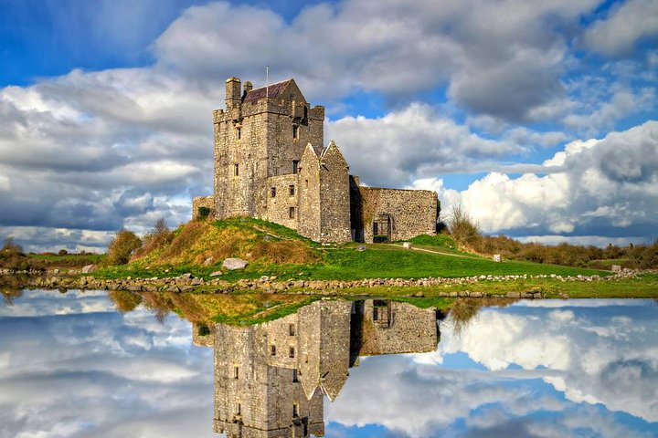 Dunguaire Castle