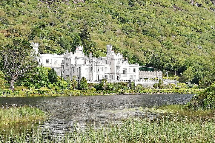 Kylemore Abbey, Connemara