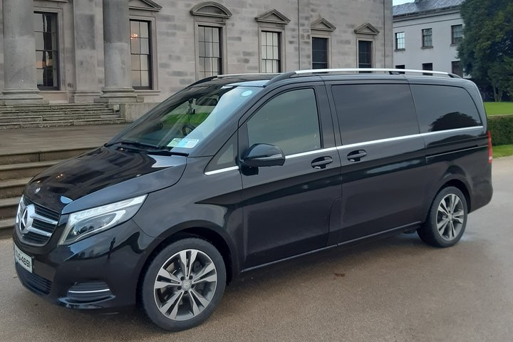 Mercedes Benz V-Class - Business Van

Finished in Obsidian Black, with luxury interiors, the client benefits from both comfort and space. The V-Class can transport up to 6 passengers.