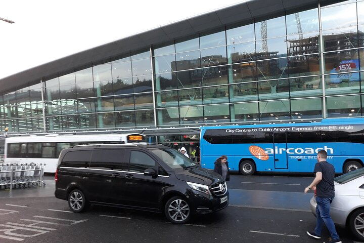 Dublin Airport to Ardmore Private Car Service