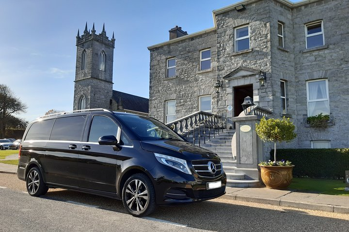 Mercedes Benz V-Class - Business Van

Finished in Obsidian Black, with luxury interiors, the client benefits from both comfort and space. The V-Class can transport up to 7 passengers