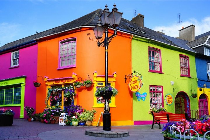  The colours of Kinsale 