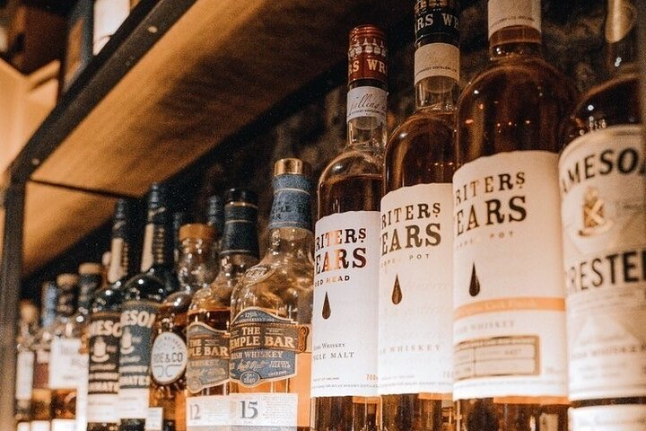 Kytelers Inn only stocks Irish Whiskies. Choose local or from the tip of Ireland to find your favourite