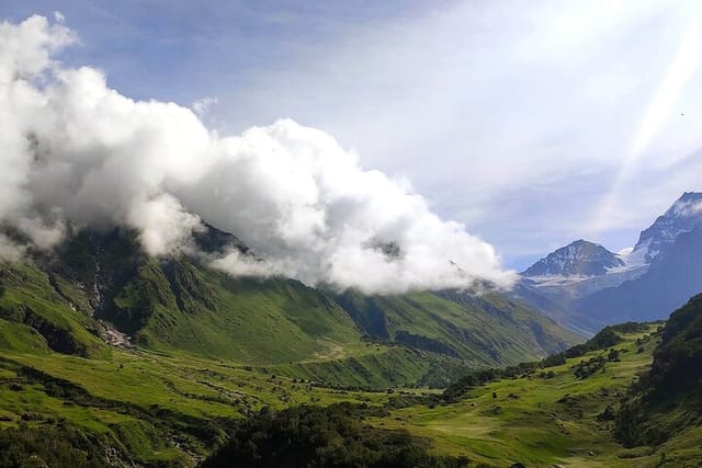 7 Day Tour to Valley of Flowers and Auli Hiking Adventure - Photo 1 of 15