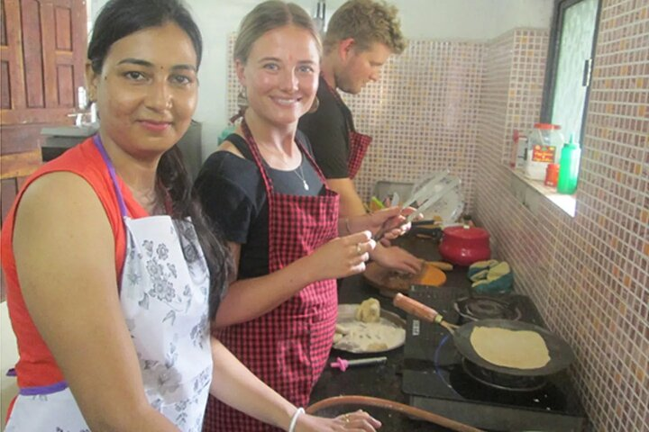 Agra Cooking Experience and Exotic Dining with Free Pick up and Drop - Photo 1 of 7