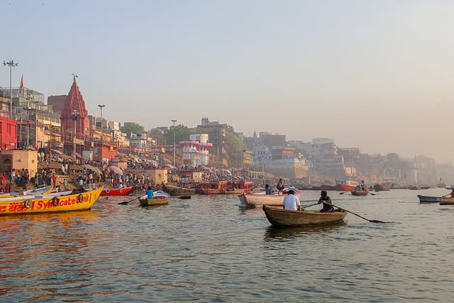 An overnight trip to Varanasi (Benaras) - Photo 1 of 4