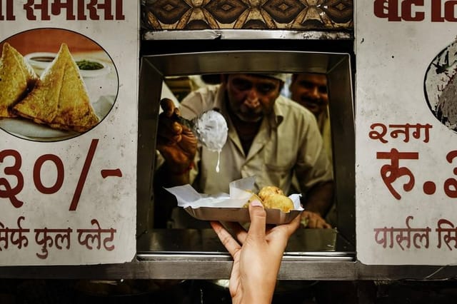 Join our Mumbai food tour to get to grips with the city's culinary scene. 