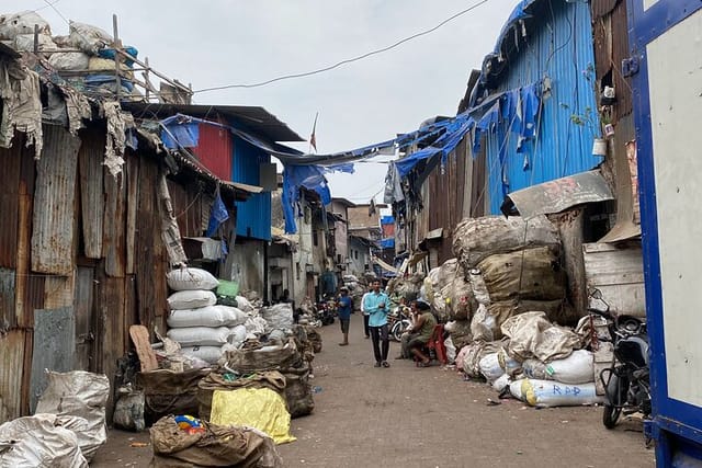 Dharavi slum tour in Mumbai