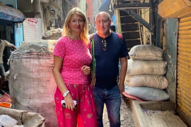 guest enjoying slum tour by Magical Mumbai Tours