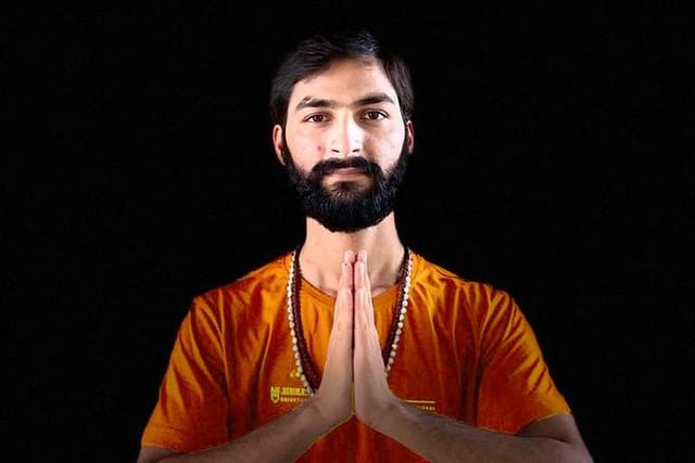 individual-yoga-class-beginner-advanced-sunrise-yoga-with-ayush-in-varanasi_1