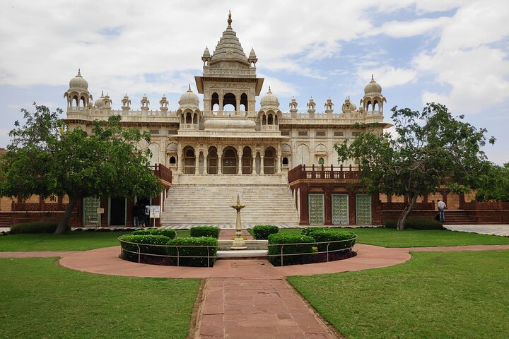 Jaswant thada guided tour  - Photo 1 of 17