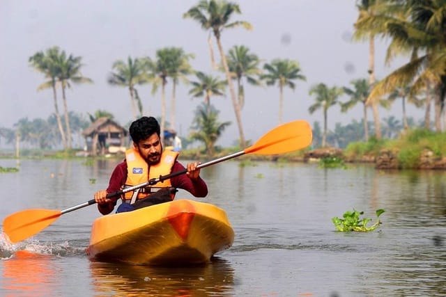 kayaking-and-training-at-cochin_1