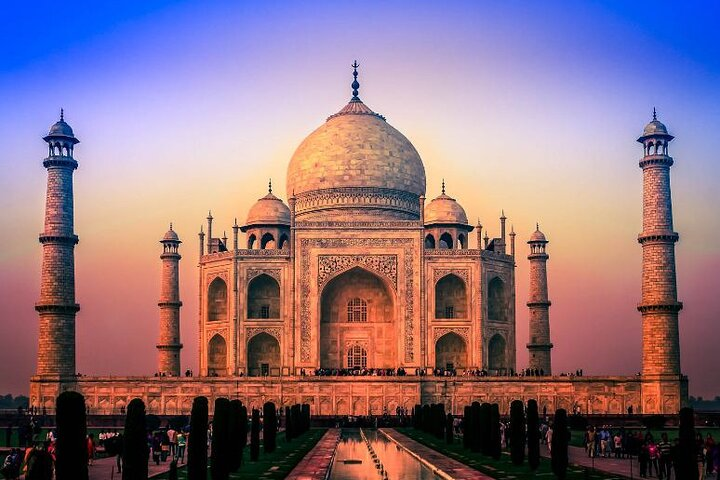 Morning Yoga Session Facing Taj Mahal - Photo 1 of 4