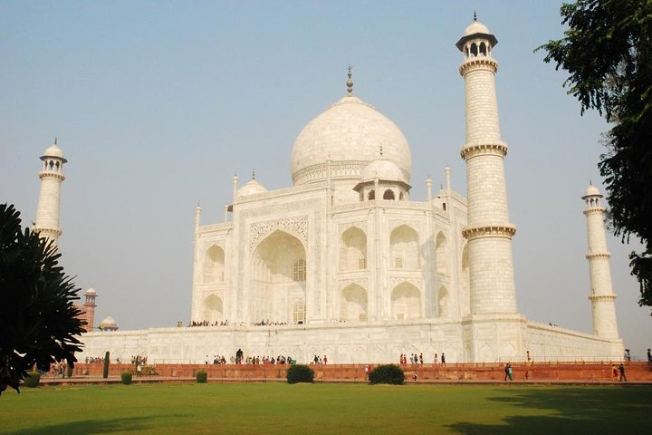 Sunrise View at Taj Mahal