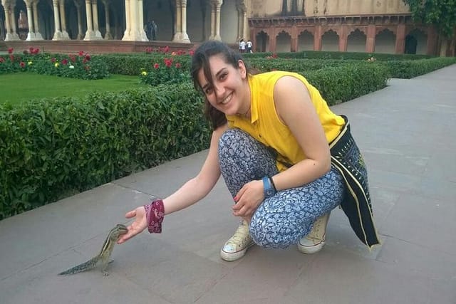 Guest Enjoying in Agra Fort