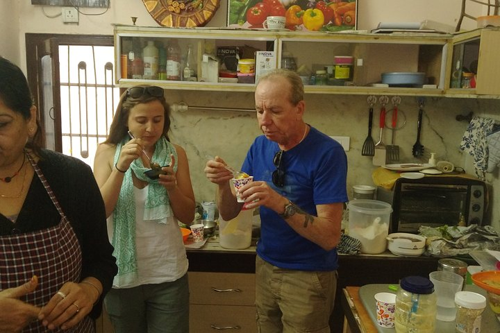 Private Vegetarian Indian Cooking Class in Agra  - Photo 1 of 7