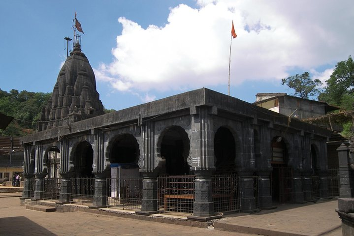 Pune to Bhimashankar Jyotirlinga - Photo 1 of 6