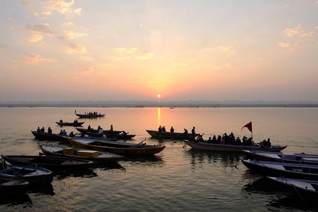 Sunrise in Banaras with Ganga Aarti (2 Hours Guided Walking Tour) - Photo 1 of 7