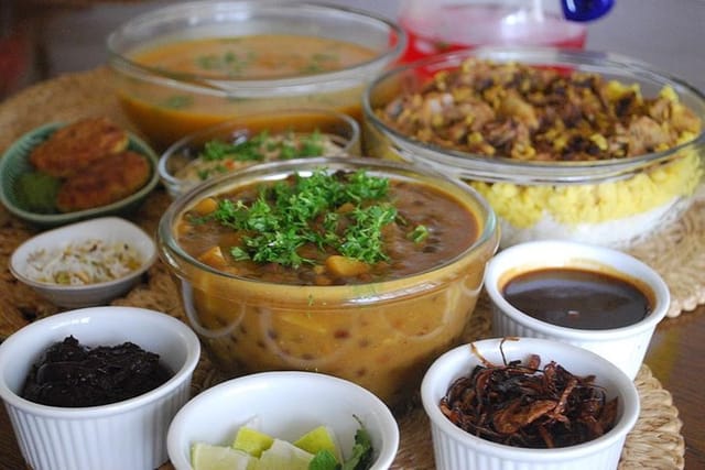 Taste Local Mumbai Food made by a Local in her Home