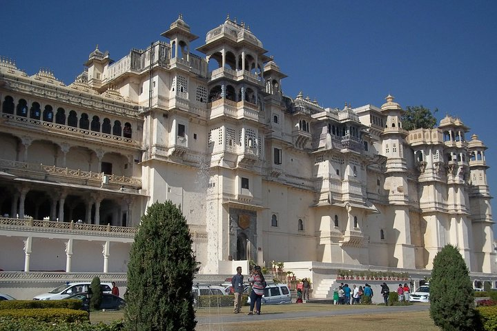 Udaipur Darshan With Uber  - Photo 1 of 2