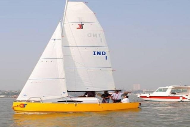 Private sailing weekday