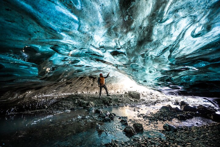 Easy Hike to a Natural Ice Cave from Jökulsárlón - Photo 1 of 7