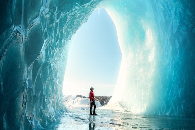 Glacier and Ice Cave Private Photoshoot - 15 Shot Photo Package - Photo 1 of 23