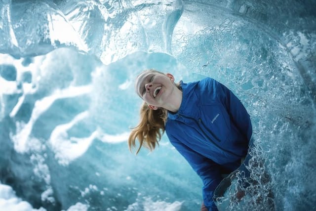 ice-cave-captured-professional-photos-included_1