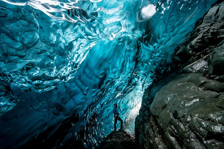 Jökulsárlón: Glacier Hike to a Remote Ice Cave - Photo 1 of 6