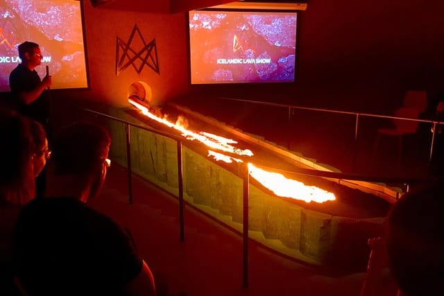 Experience Real Lava in Action!