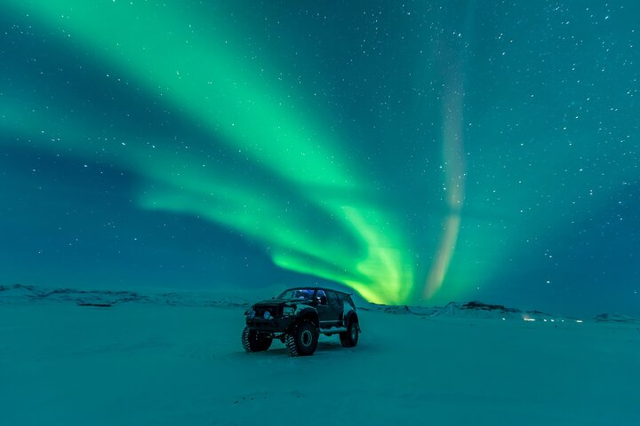 Private Northern Lights by Super Truck 4x4 - Photo 1 of 5