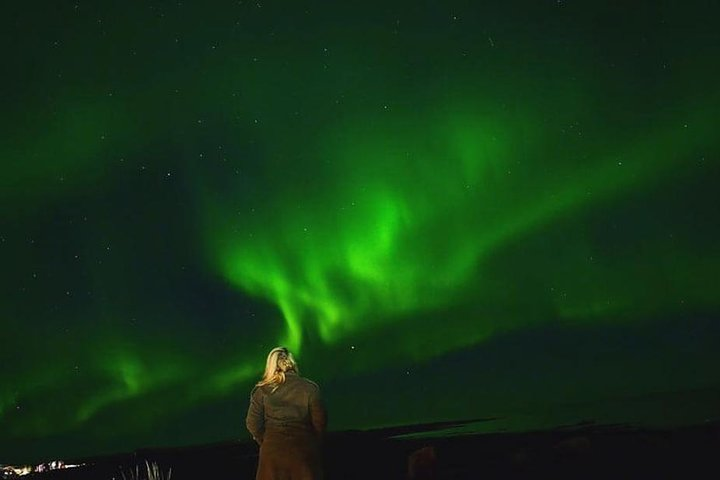 Private Photo Session with a Local Photographer in Jökulsárlón - Photo 1 of 9