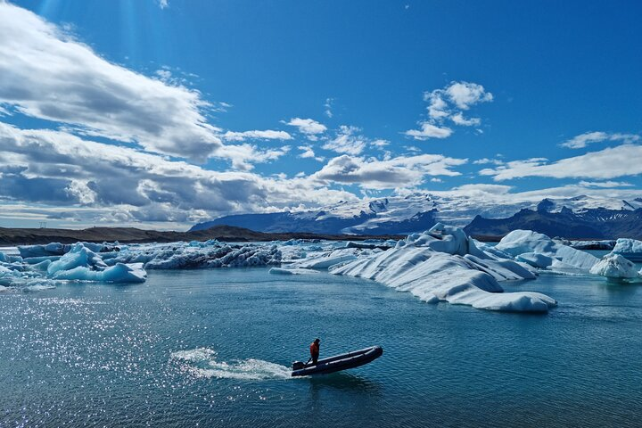 Private Sightseeing Tour to Diamond Beach - Photo 1 of 9