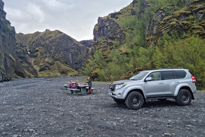 Private Tour to þórsmörk glaciers and waterfalls - Photo 1 of 7