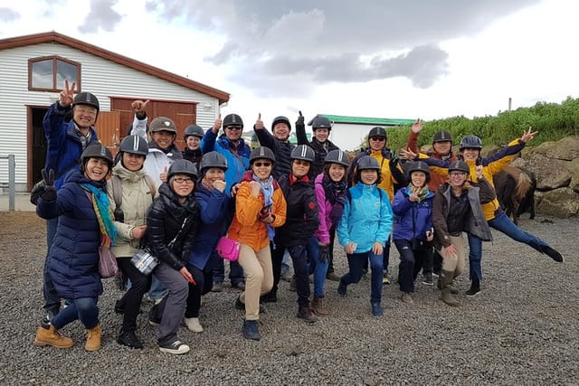 red-lava-horse-riding-tour-from-reykjavik_1