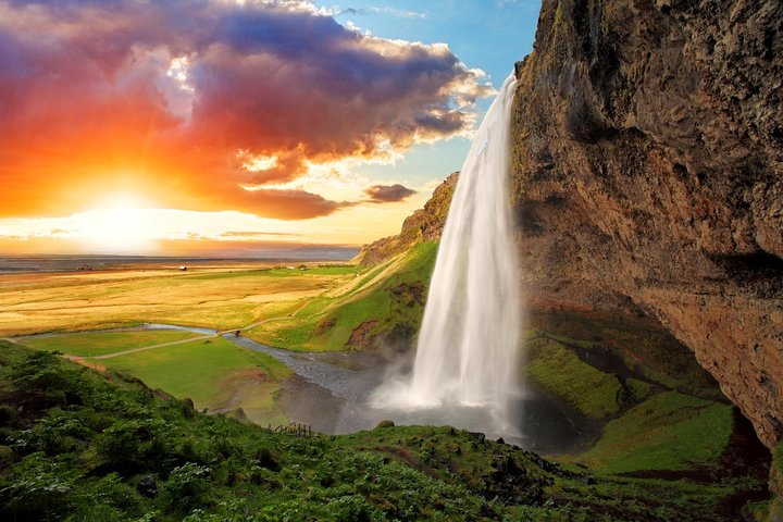 Seljalandsfoss Waterfall