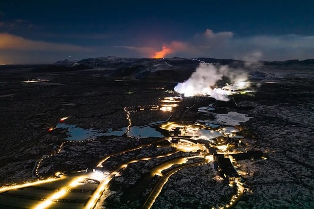 Transfer To & From Blue Lagoon - Photo 1 of 16